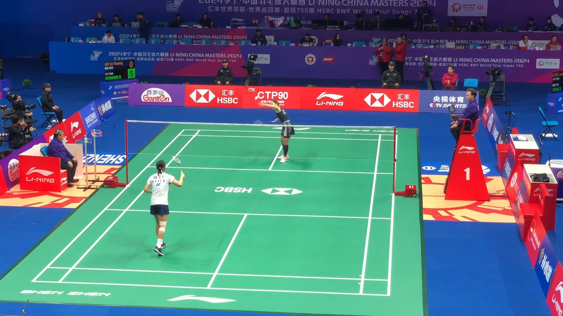 越的运动员 越的运动员